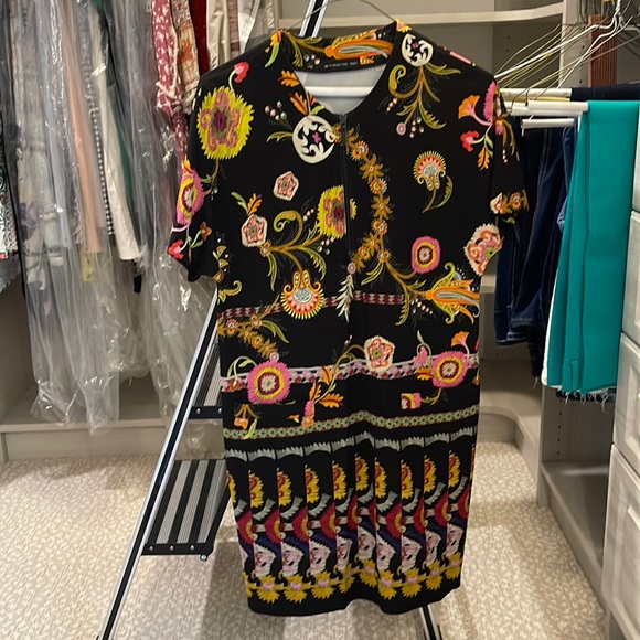Etro Designer Italian Short Sleeve zip dress, size 40 - Picture 2 of 7